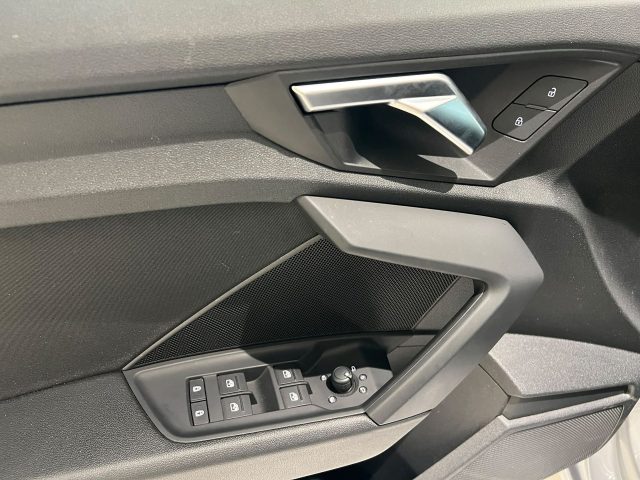 AUDI A3 SPORTBACK 30 TDI S TRONIC - foto 8