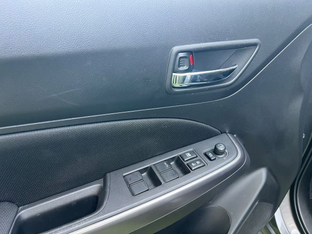 SUZUKI SWIFT HYBRID 1.2 HYBRID TOP 2WD - foto 6
