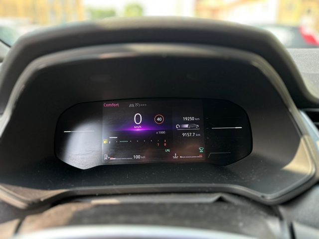 RENAULT Captur usata, con Servosterzo
