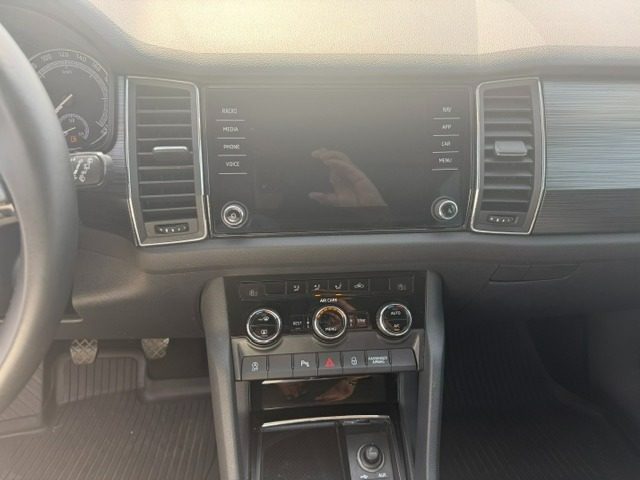 SKODA KODIAQ 1.4 TSI EXECUTIVE 7POSTI - foto 14