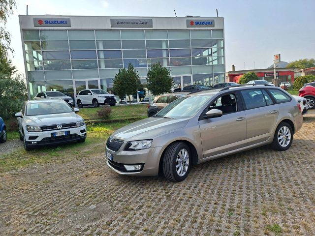 SKODA OCTAVIA WAGON 1.6 TDI CR AMBITION 105CV  - foto 2