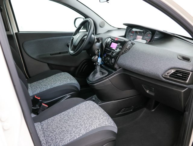 LANCIA YPSILON 1.0 FIREFLY S&S HYBRID SILVER *P - foto 11