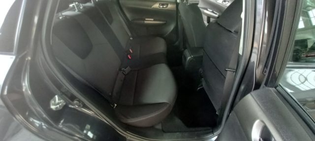 SUBARU IMPREZA 2.0D COMFORT - foto 7