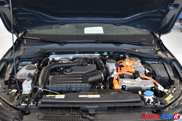 VOLKSWAGEN GOLF GTE 1.5 E-HYBRID 272 CV DSG + DC - foto 17