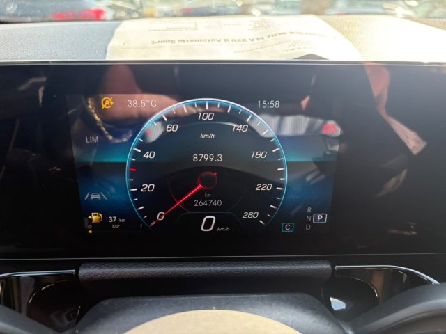MERCEDES-BENZ GLA 220 D AUTOMATIC SPORT - foto 13
