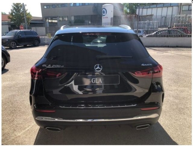MERCEDES-BENZ GLA 200 D AUTOMATIC 4MATIC AMG LINE ADVA - foto 8