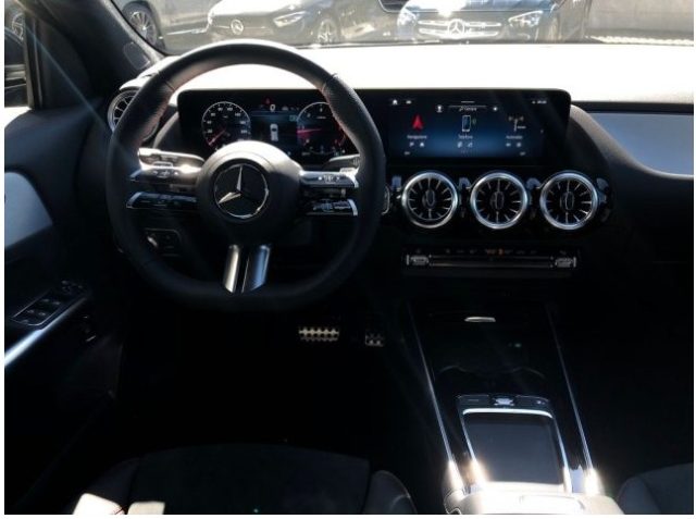 MERCEDES-BENZ GLA 200 D AUTOMATIC 4MATIC AMG LINE ADVA - foto 18
