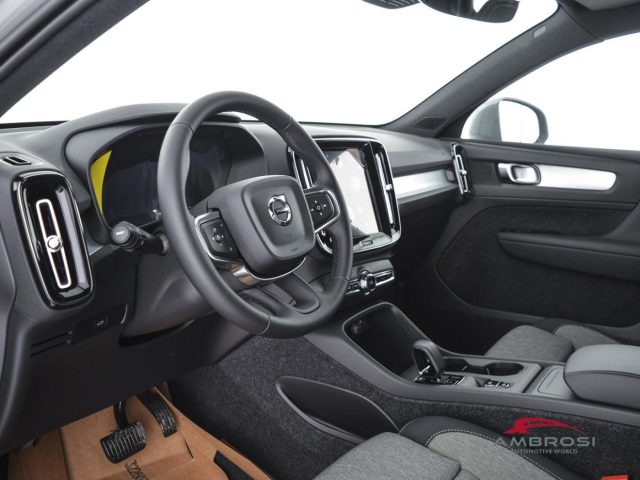 VOLVO XC40 B3 MILD HYBRID BENZINA CORE - foto 8