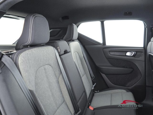VOLVO XC40 B3 MILD HYBRID BENZINA CORE - foto 11