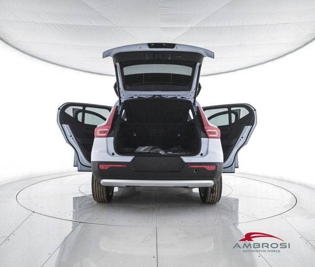 VOLVO XC40 B3 MILD HYBRID BENZINA ESSENTIAL - foto 7