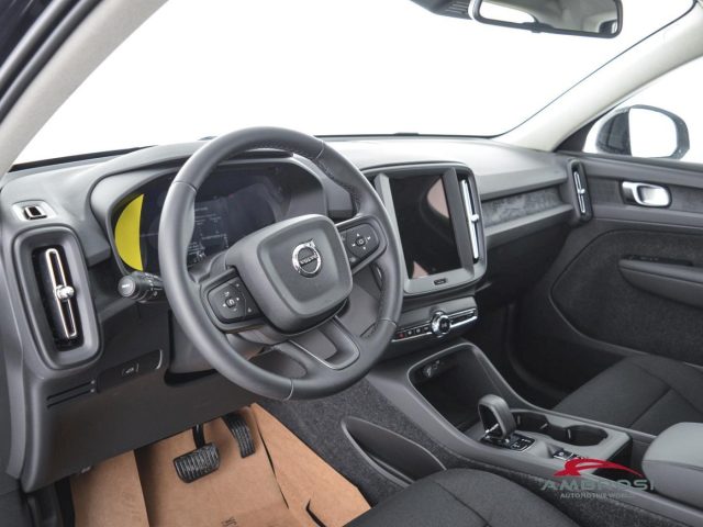 VOLVO XC40 B3 MILD HYBRID BENZINA ESSENTIAL - foto 8
