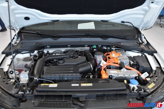 VOLKSWAGEN GOLF 8.5 GTE 1.5 E-HYBRID 272 CV DSG  - foto 17