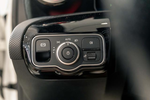 MERCEDES-BENZ A 35 AMG 4MATIC PREMIUM PLUS*SEDILI A GUS - foto 27