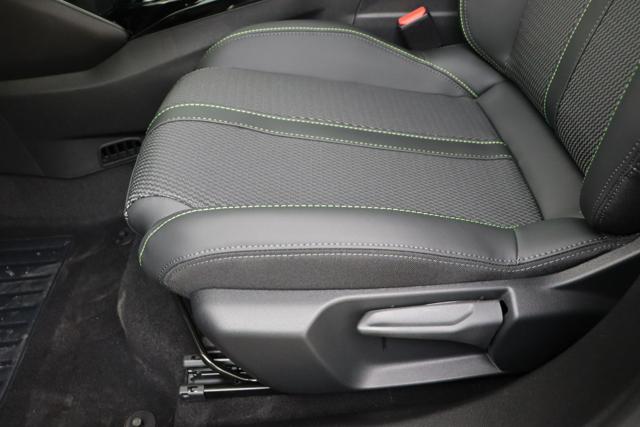PEUGEOT 2008 HYBRID 145 E-DCS6 GT - foto 9