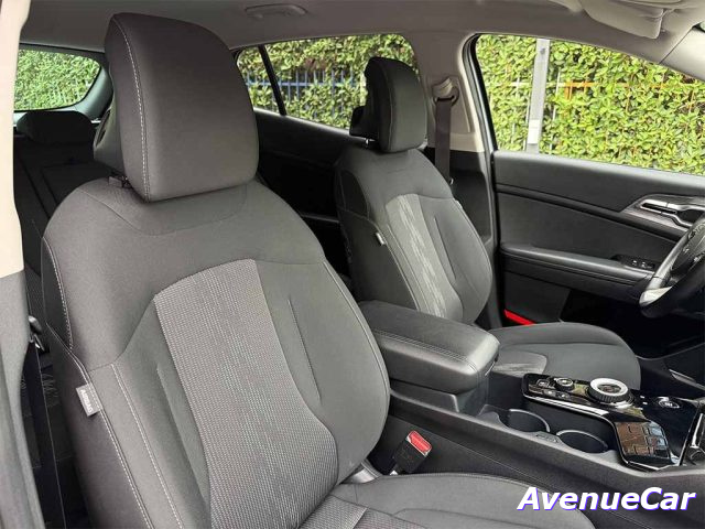KIA SPORTAGE 1.6 CRDI MHEV STYLE LEVA MARCE N - foto 22