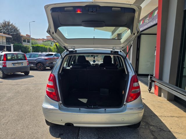 MERCEDES-BENZ A 150 ELEGANCE BENZINA PER COMMERCIANT - foto 10