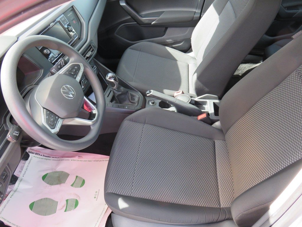 VOLKSWAGEN Polo