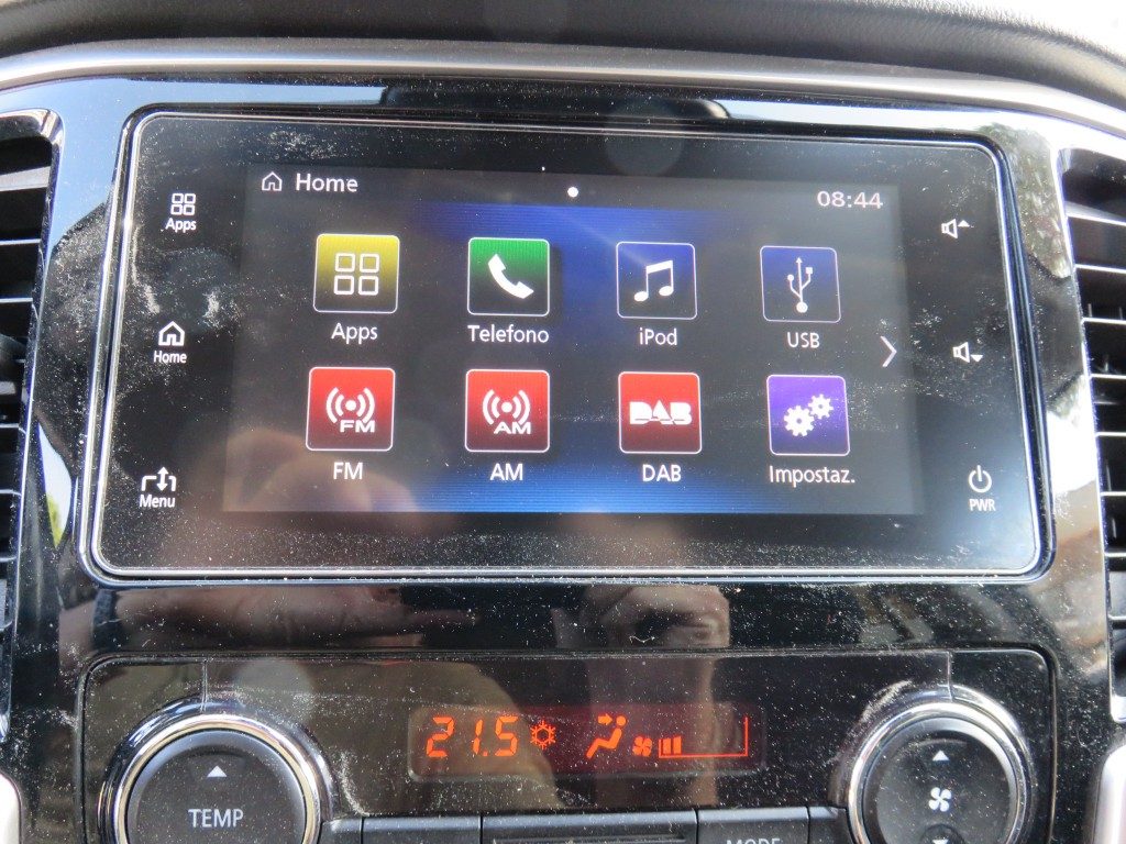 MITSUBISHI L200