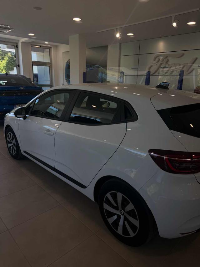 RENAULT CLIO FULL HYBRID E-TECH 145 CV 5 PORT - foto 6