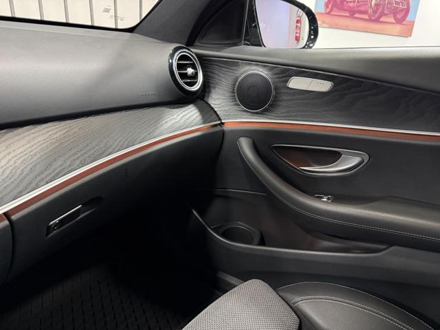 MERCEDES-BENZ E 220 D AUTO SPORT - foto 16