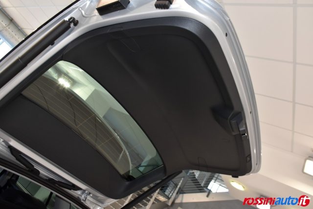 SKODA OCTAVIA WAGON 2.0 TDI 150 CV DSG STYLE + - foto 18