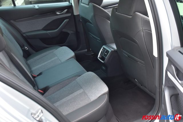 SKODA OCTAVIA WAGON 2.0 TDI 150 CV DSG STYLE + - foto 13