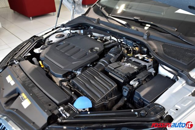 SKODA OCTAVIA WAGON 2.0 TDI 150 CV DSG STYLE + - foto 15
