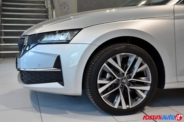 SKODA OCTAVIA WAGON 2.0 TDI 150 CV DSG STYLE + - foto 32