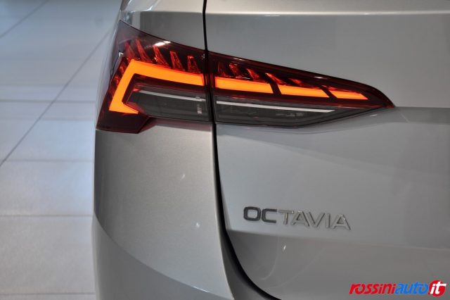 SKODA OCTAVIA WAGON 2.0 TDI 150 CV DSG STYLE + - foto 37