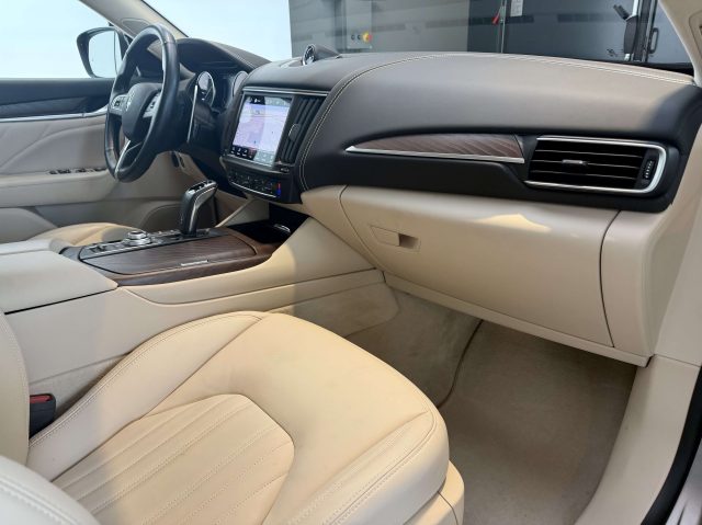 MASERATI LEVANTE LEVANTE 2.0 MHEV GT 330CV - foto 11