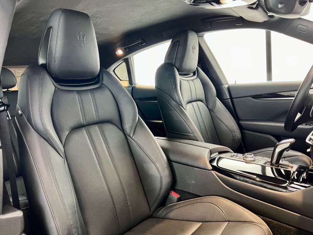 MASERATI LEVANTE 2.0 MHEV GT 330CV , SPORT PACK , - foto 12