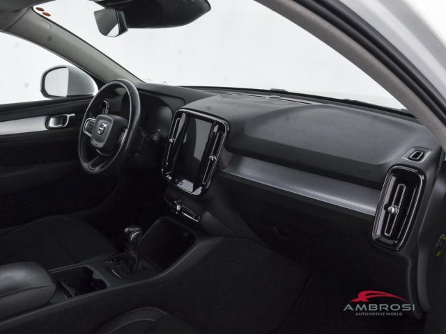 VOLVO XC40 D3 BUSINESS PLUS AWD - foto 12