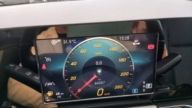 MERCEDES-BENZ GLA 180 D AUTOMATIC BUSINESS - foto 11