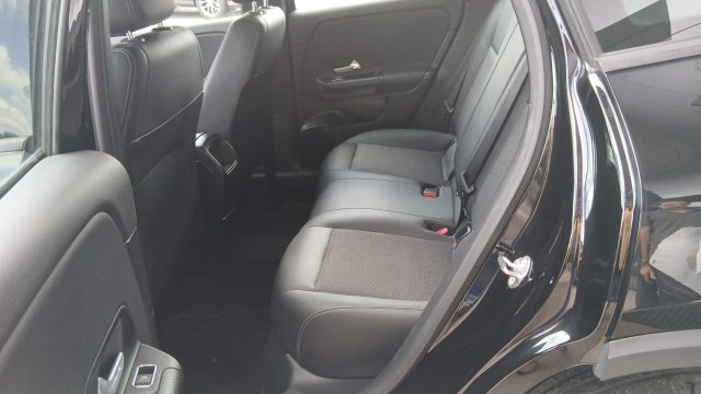 MERCEDES-BENZ GLA 180 D AUTOMATIC BUSINESS - foto 13