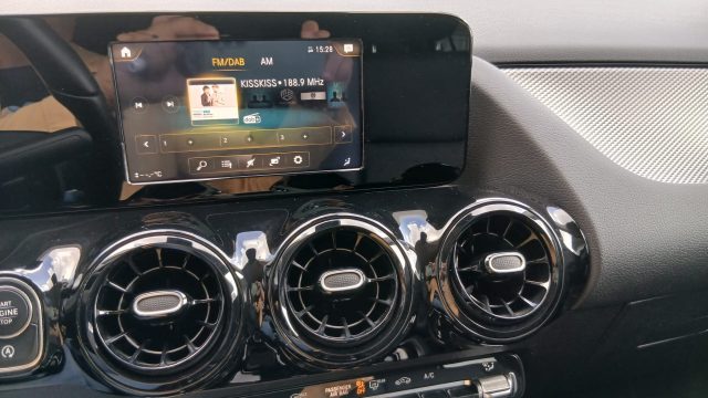 MERCEDES-BENZ GLA 180 D AUTOMATIC BUSINESS - foto 12