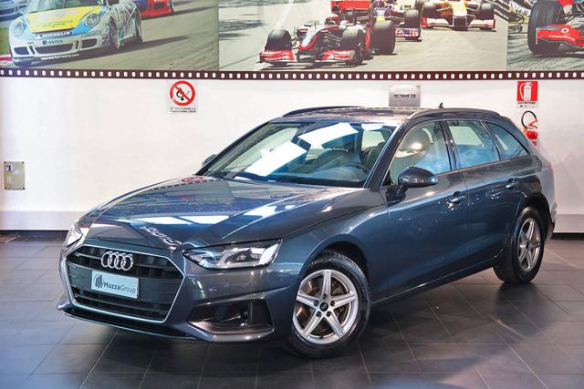 AUDI A4 Grigio Manhattan metallizzato