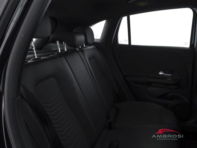 MERCEDES-BENZ GLA 180 180 AUTOMATIC SPORT - foto 11