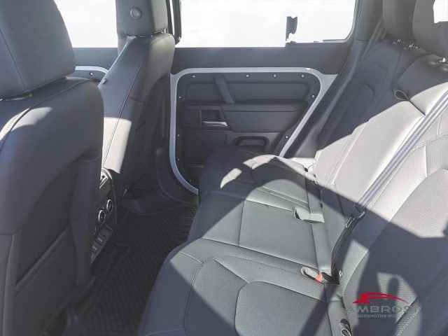 LAND ROVER DEFENDER L663 3.0 AJ20-D6H AWD 5DR SWB X- - foto 10