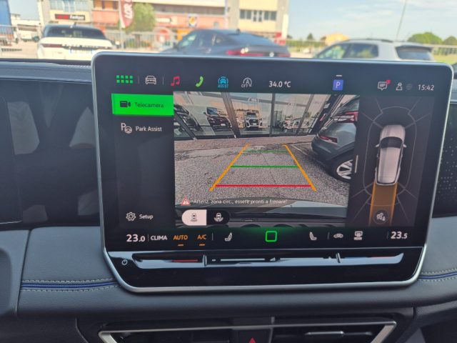 VOLKSWAGEN TIGUAN 2.0 TDI 150 CV SCR DSG R-LINE - foto 9