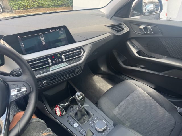 BMW 118 I 5P. ADVANTAGE - foto 24