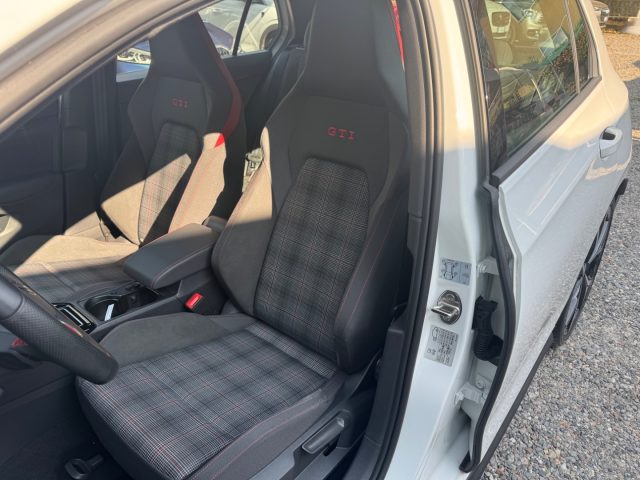 VOLKSWAGEN GOLF 2.0 TSI DSG GTI - foto 10