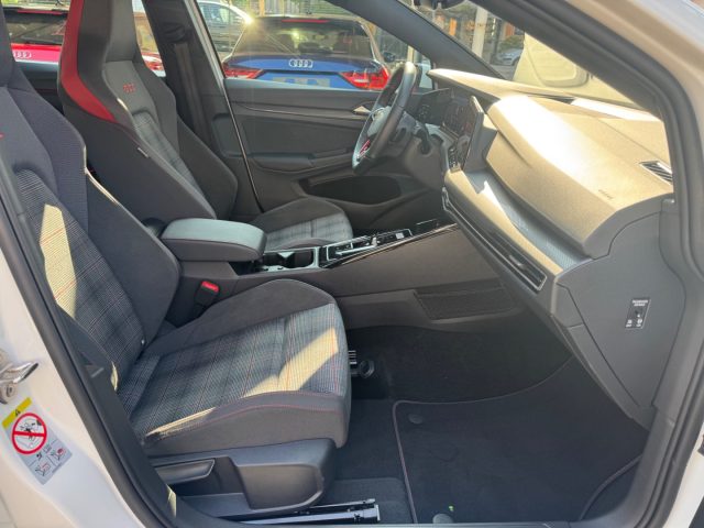 VOLKSWAGEN GOLF 2.0 TSI DSG GTI - foto 18