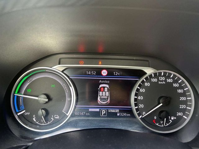 NISSAN JUKE 1.6 HEV PREMIERE EDITION - foto 12