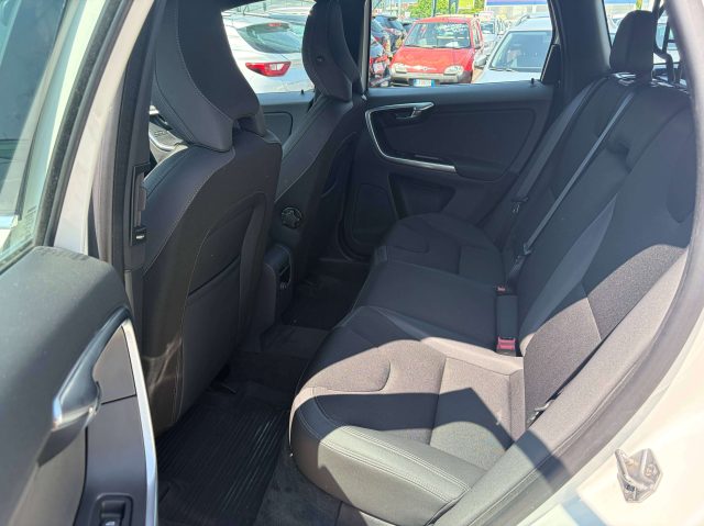 VOLVO XC60 XC60 I  2.0 D4 MOMENTUM 181CV - foto 8