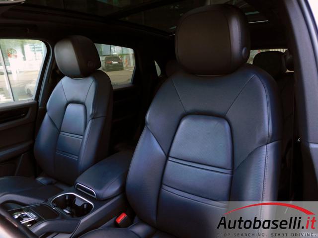 PORSCHE CAYENNE 3.0 V6 TIPTRONIC 340CV, CERCHI 2 - foto 8