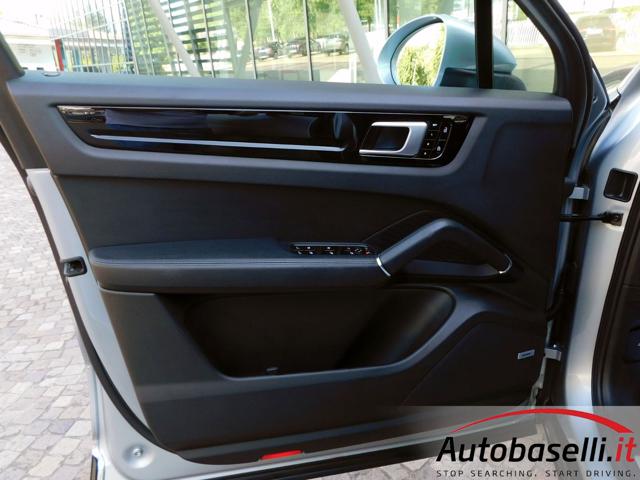 PORSCHE CAYENNE 3.0 V6 TIPTRONIC 340CV, CERCHI 2 - foto 45