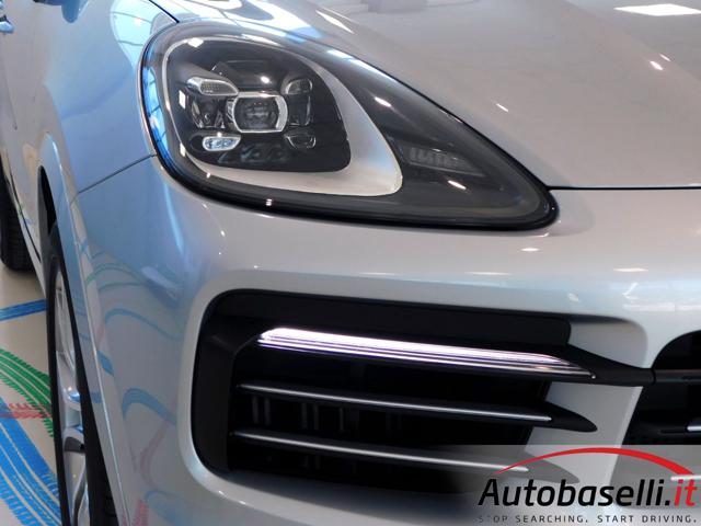 PORSCHE CAYENNE 3.0 V6 TIPTRONIC 340CV, CERCHI 2 - foto 31