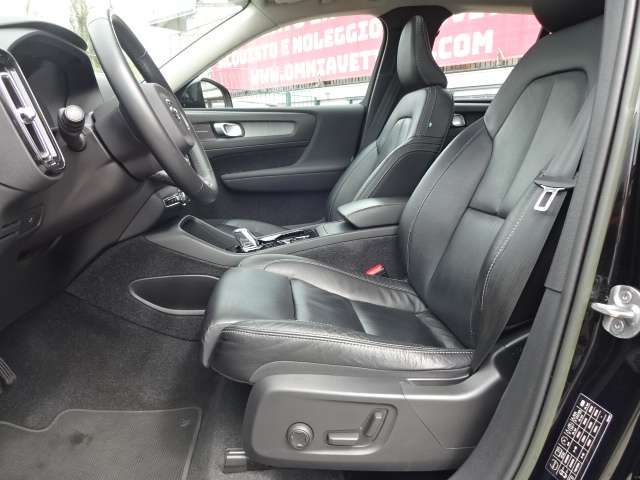 VOLVO XC40 2.0 B3 ULTIMATE BRIGHT AUTO IVA  - foto 8