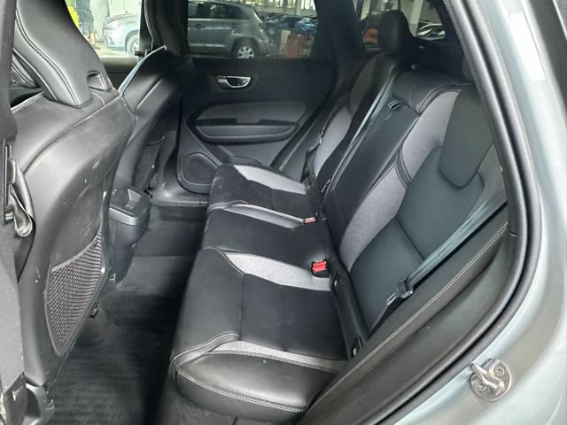 VOLVO XC60 B4 D AWD PLUS DARK - foto 14