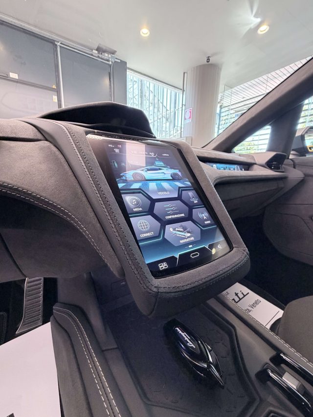 LAMBORGHINI TEMERARIO TEMERARIO 4.0 V8 HPEV - foto 8